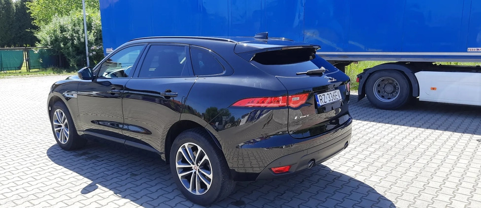 Jaguar F-Pace cena 136999 przebieg: 105000, rok produkcji 2019 z Rzeszów małe 191